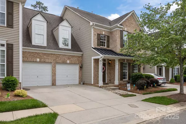 10206 Linksland DR, Huntersville, NC 28078