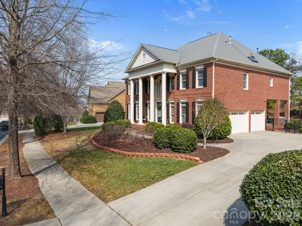 9418 Wallace Pond DR, Huntersville, NC 28078