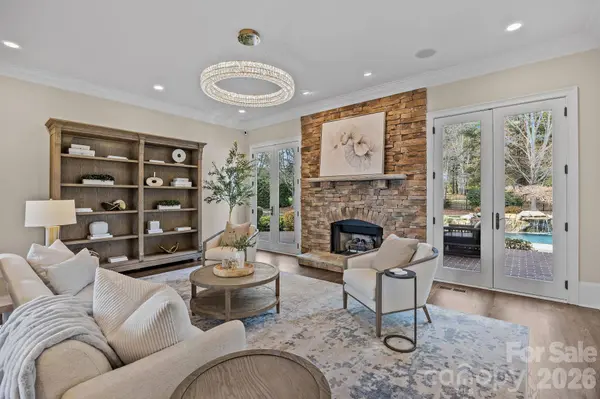 252 Milford CIR, Mooresville, NC 28117