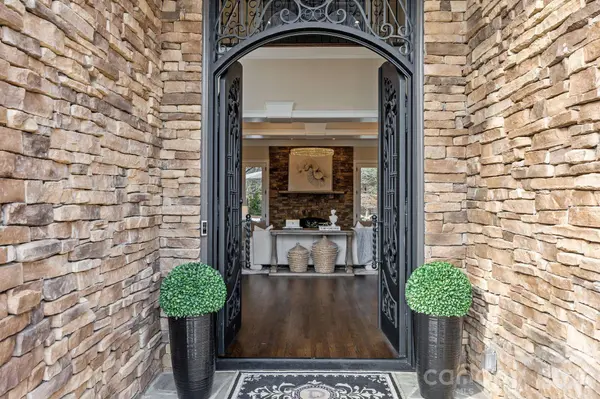 252 Milford CIR, Mooresville, NC 28117