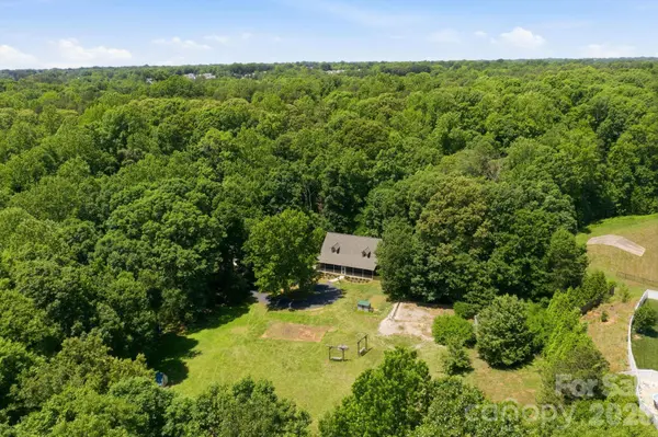 195 Azalea RD, Mooresville, NC 28115