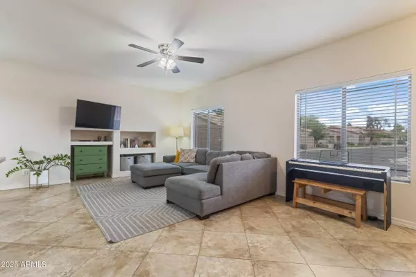 6228 S NASH Way, Chandler, AZ 85249