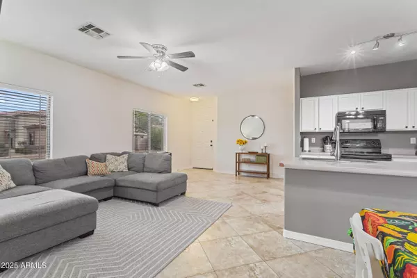 6228 S NASH Way, Chandler, AZ 85249