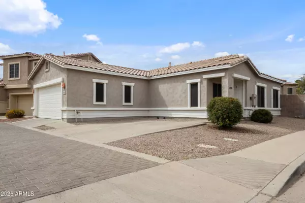 6228 S NASH Way, Chandler, AZ 85249