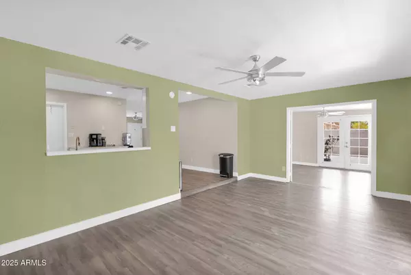 2334 W PERALTA Avenue, Mesa, AZ 85202