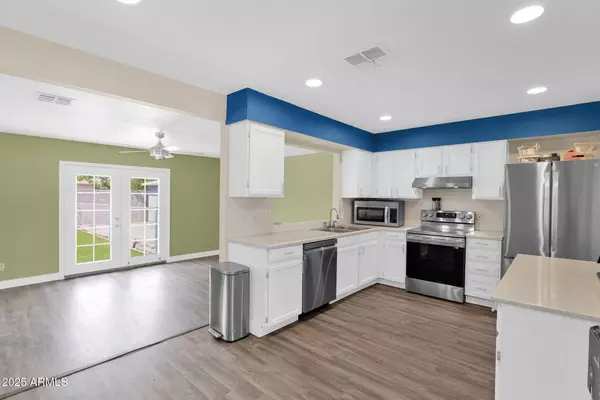 2334 W PERALTA Avenue, Mesa, AZ 85202