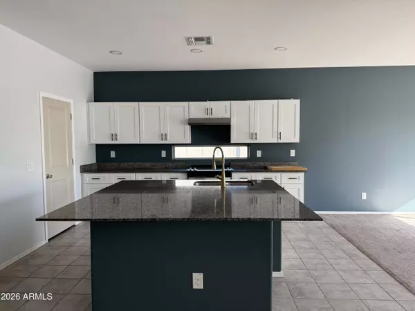 1691 W INCA Drive, Coolidge, AZ 85128