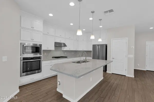 5712 S 28TH Street, Phoenix, AZ 85040