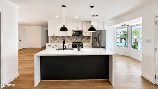 4237 W HARTFORD Avenue, Glendale, AZ 85308