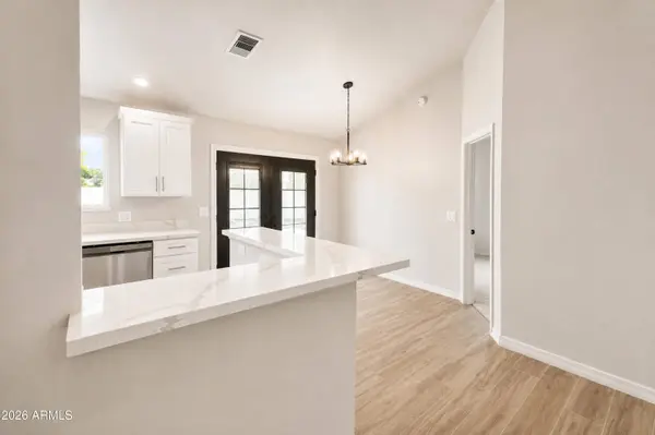 4517 E DESERT VIEW Drive, Phoenix, AZ 85044