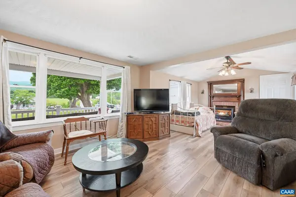 10002 DYKE RD, Stanardsville, VA 22973