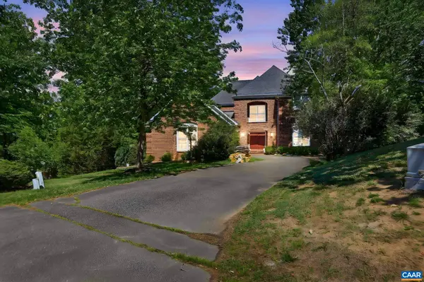 3182 WALLINGFORD LN, Keswick, VA 22947