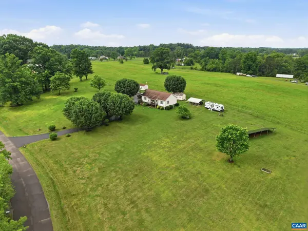 9402 CEDAR HOLLOW RD, Unionville, VA 22567