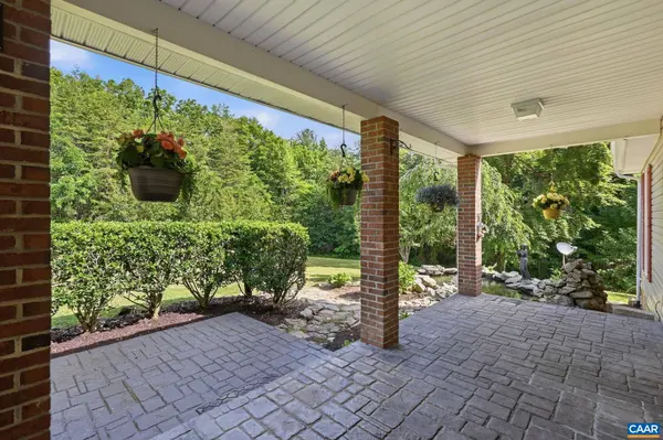 418 POPLAR LAKE RD, Stanardsville, VA 22973
