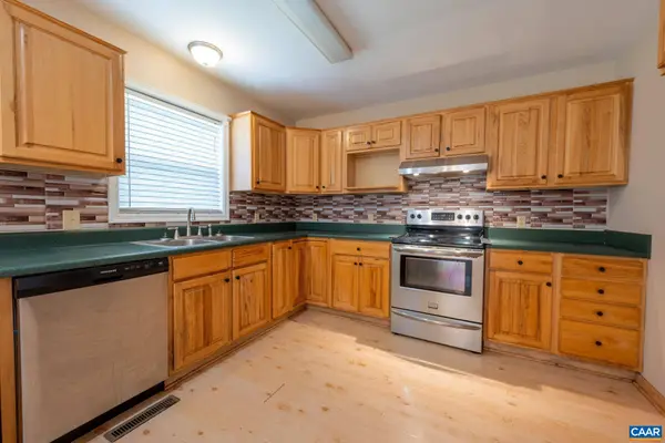 497 SUNSET DR, Stanardsville, VA 22973