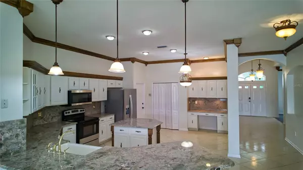 5316 STRIKE THE GOLD LN, Wesley Chapel, FL 33544