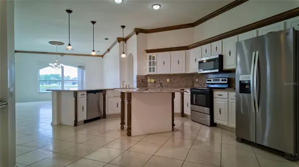 5316 STRIKE THE GOLD LN, Wesley Chapel, FL 33544