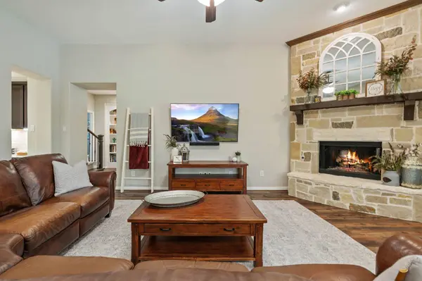 102 Silver Minnow PL, Montgomery, TX 77316