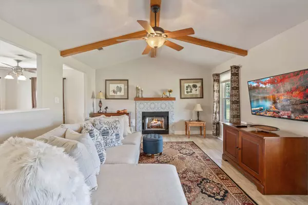 71 Long Horn LOOP, New Waverly, TX 77358