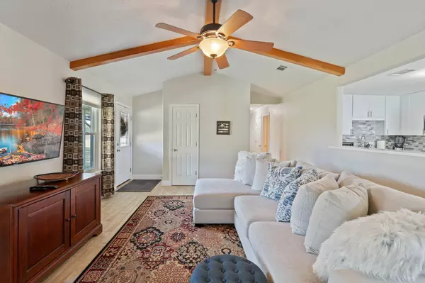 71 Long Horn LOOP, New Waverly, TX 77358