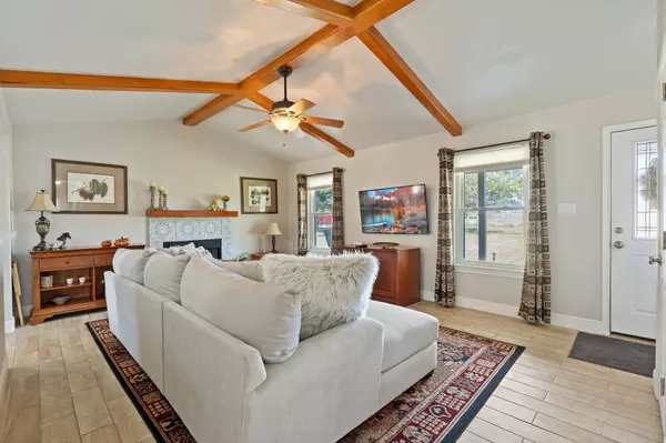 71 Long Horn LOOP, New Waverly, TX 77358