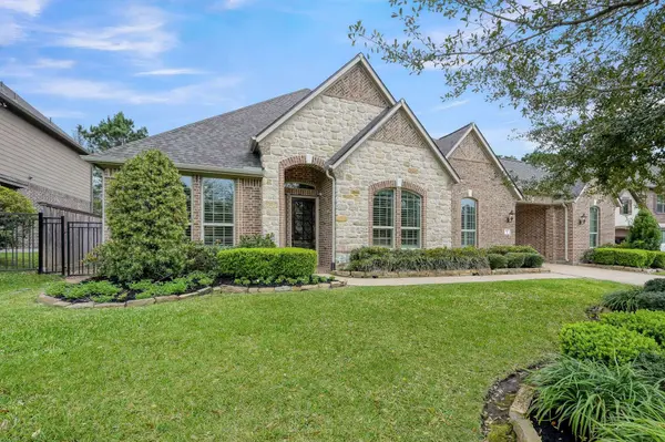107 Grove Clover LN, Montgomery, TX 77316