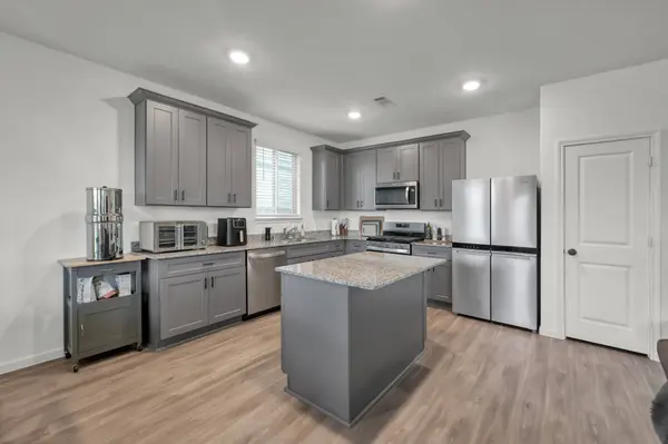 21130 Dolphin Bay LN, Cypress, TX 77433