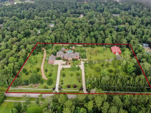9310 Diamante DR, Magnolia, TX 77354