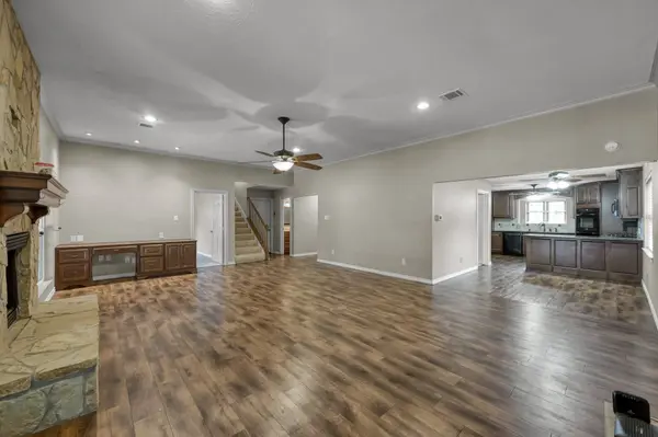 110 Butlers CT, Conroe, TX 77385