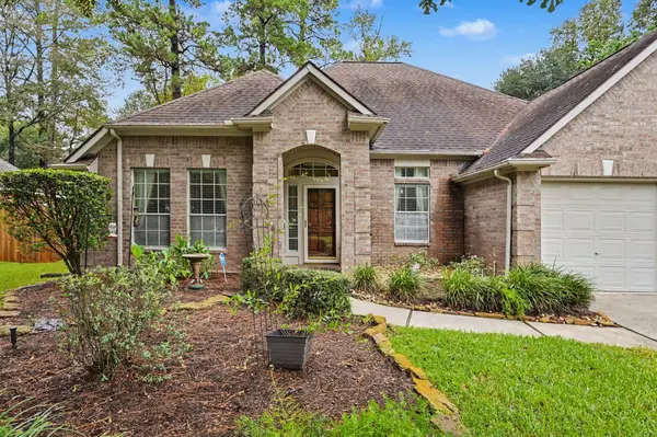 26 N Brooksedge CIR, The Woodlands, TX 77382
