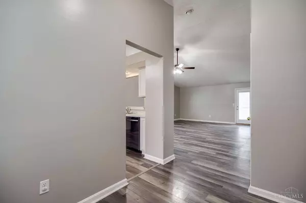 9438 Cardinal View Way, West Chester, OH 45069