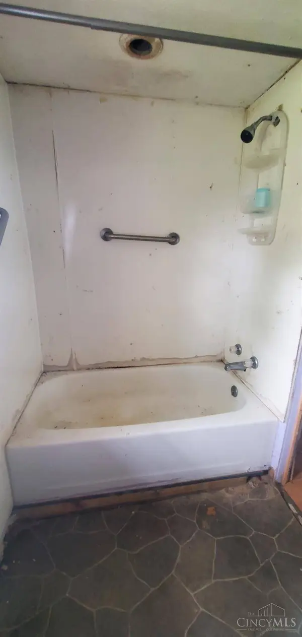 1631 State Route 222, Washington Twp, OH 45106