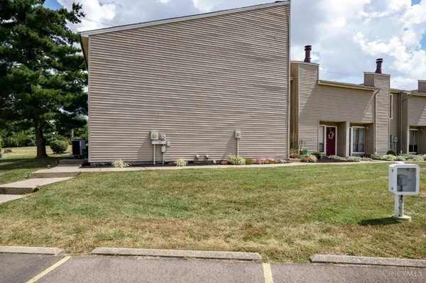 42 Apple Ln, Union Twp, OH 45255