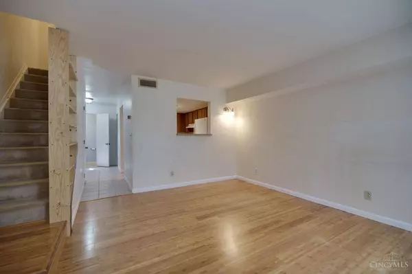 42 Apple Ln, Union Twp, OH 45255