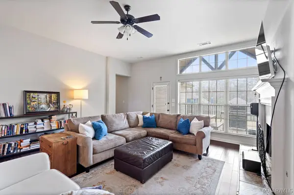 9192 CRESCENT LODGE CIR, Pike Road, AL 36064