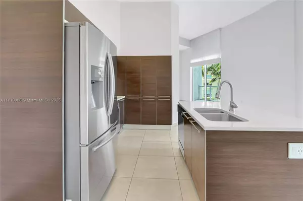 1900 N Bayshore Dr #507, Miami, FL 33132