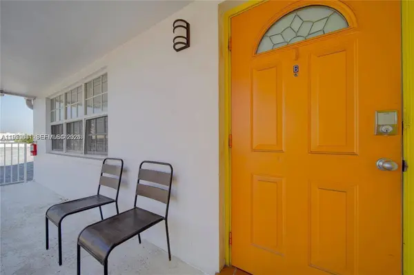 2855 NE 30th St #B, Fort Lauderdale, FL 33306