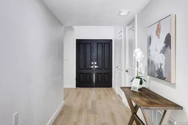 5422 Lancashire, San Antonio, TX 78230