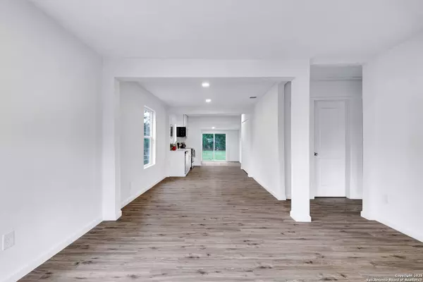 3018 Chihuahua, San Antonio, TX 78207