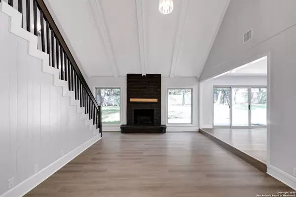 5411 Lancashire, San Antonio, TX 78230