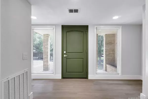 5411 Lancashire, San Antonio, TX 78230