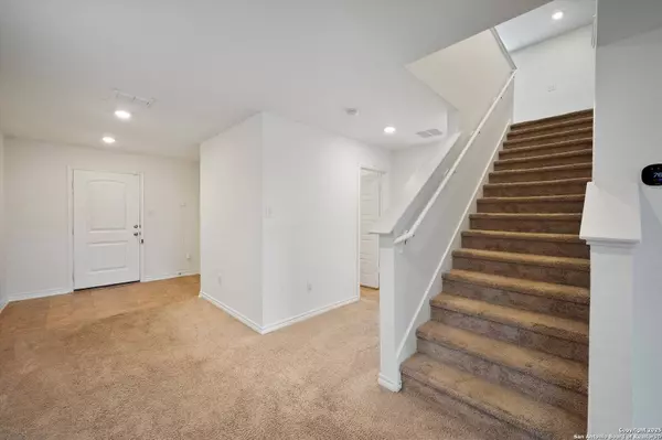 3247 Old Almonte, San Antonio, TX 78224