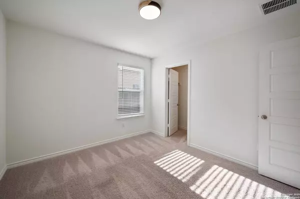 3247 Old Almonte, San Antonio, TX 78224