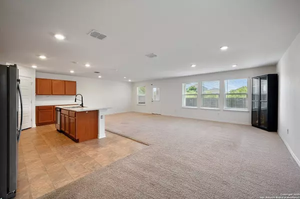 3247 Old Almonte, San Antonio, TX 78224