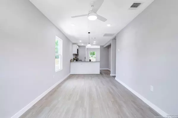 775 Yucca, San Antonio, TX 78220