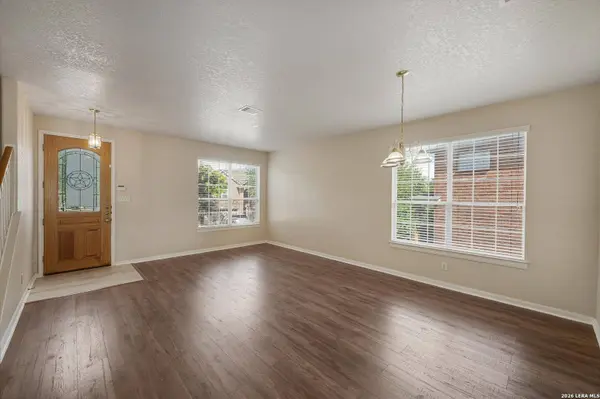 607 Mesa Loop, San Antonio, TX 78258