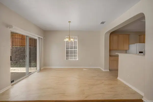 607 Mesa Loop, San Antonio, TX 78258