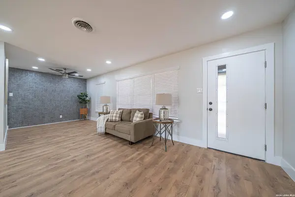 11118 Dreamland, San Antonio, TX 78230