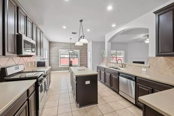 2415 Elkhorn Ranch RD, Leander, TX 78641