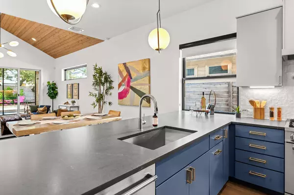 205 Ben Howell DR, Austin, TX 78704